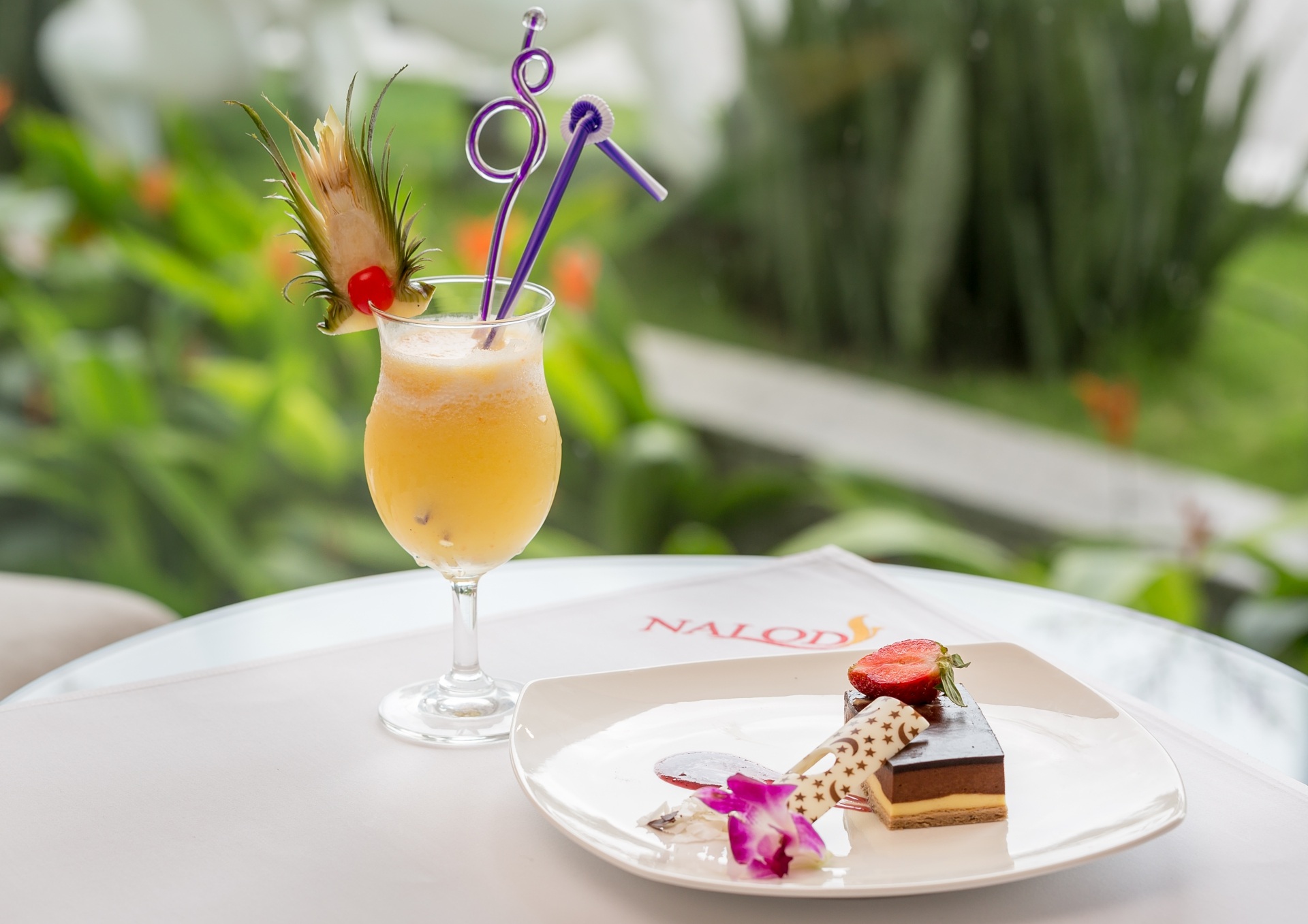 Bài viết giới thiệu về nhà hàng Lobby lounge