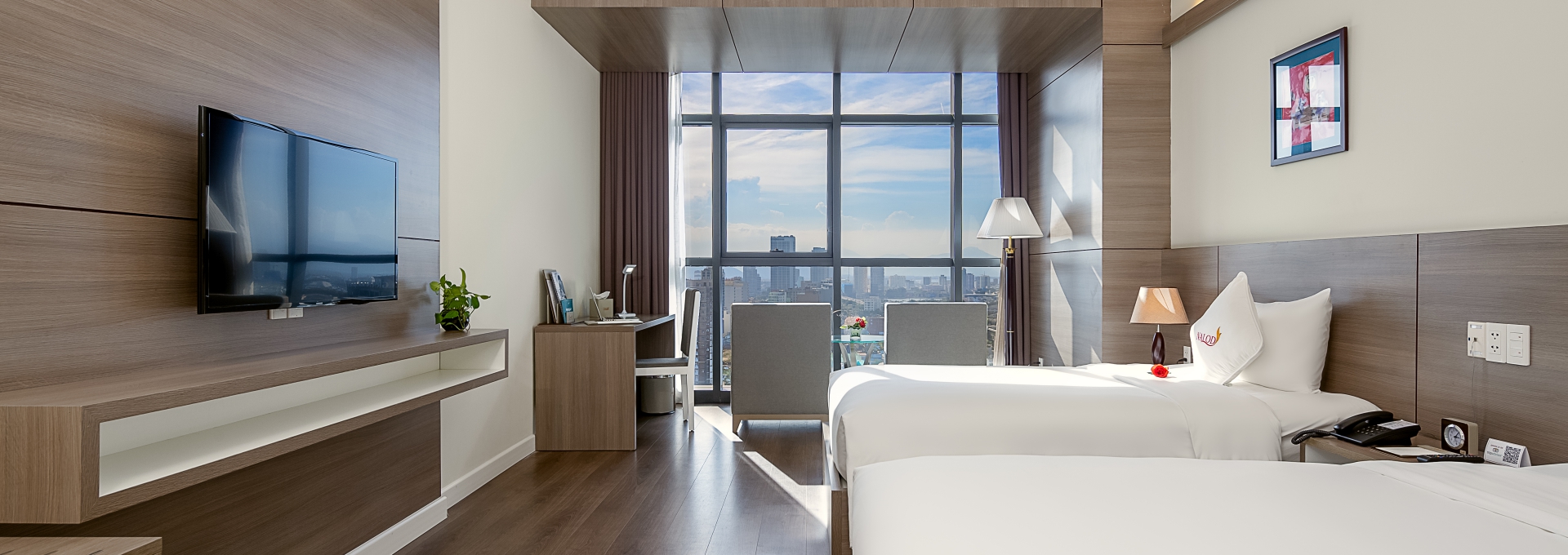 [NEW] Premier City Room