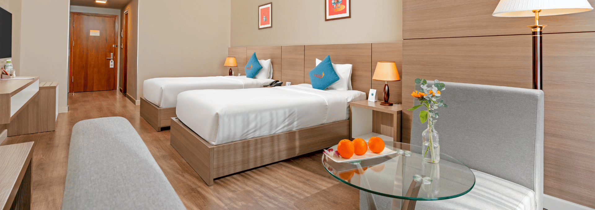 Superior City Room