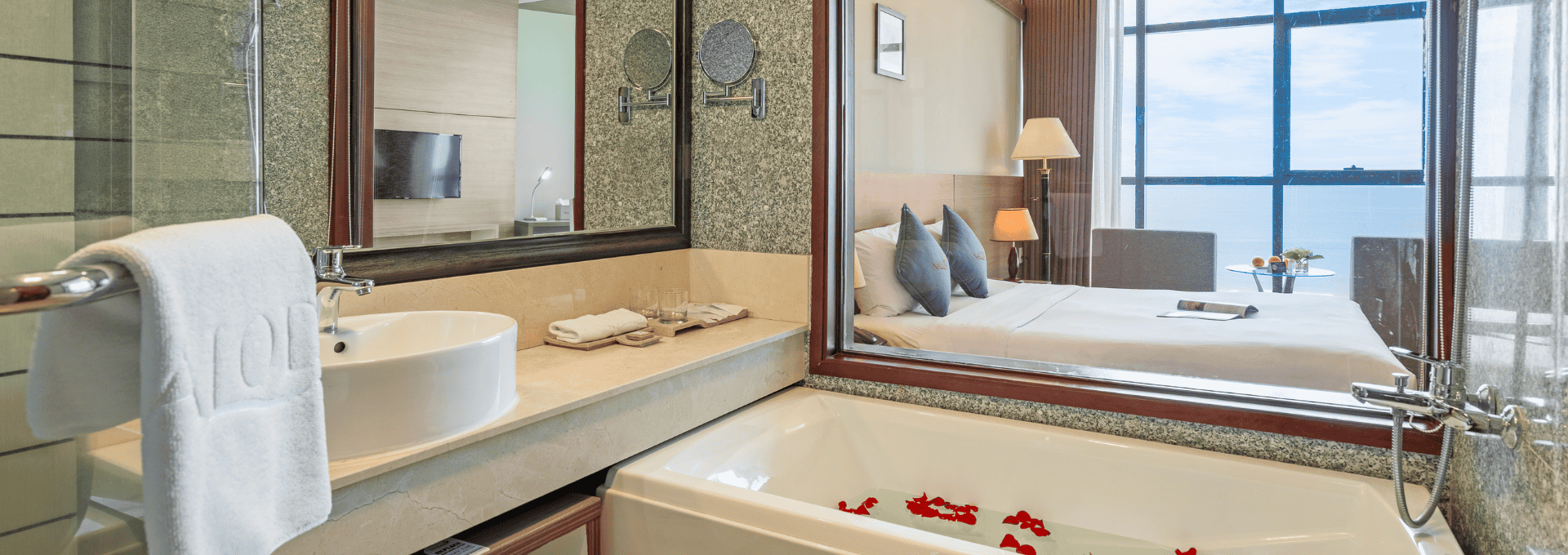 Premier Ocean Room
