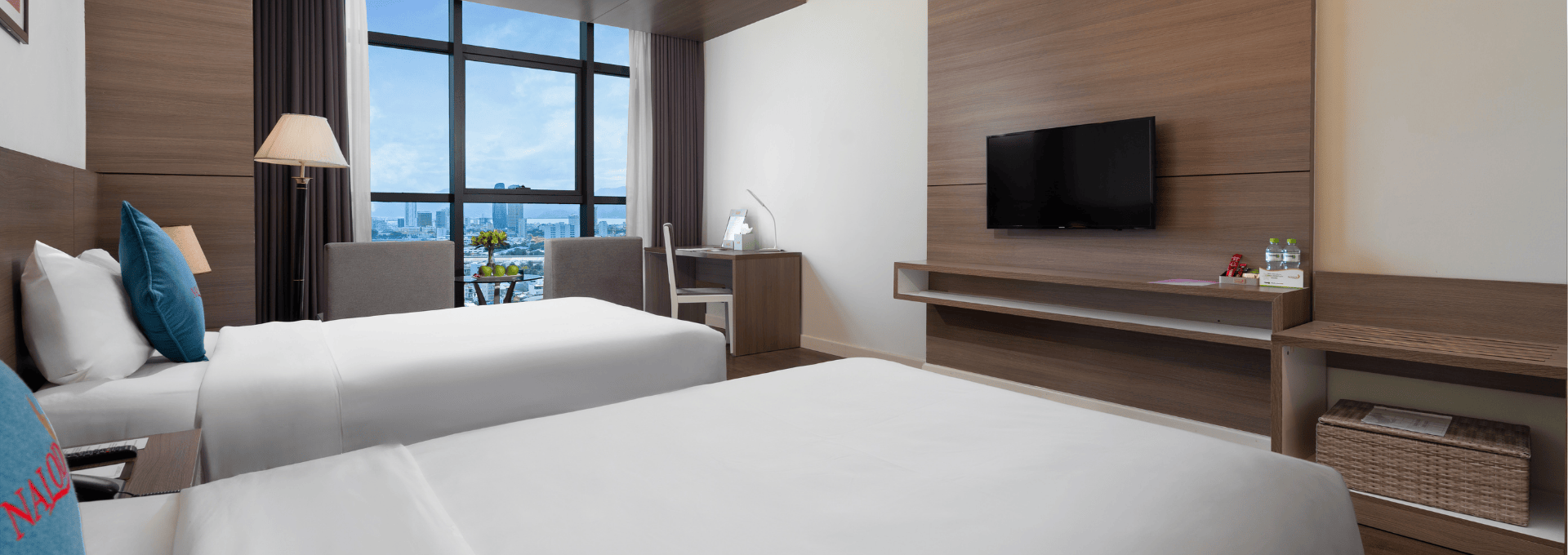 Premier City Room