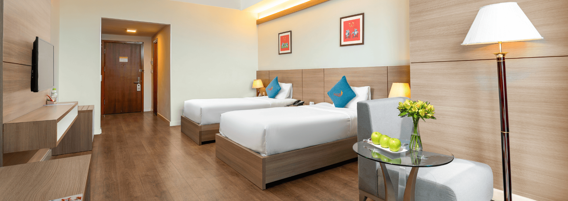 Premier City Room