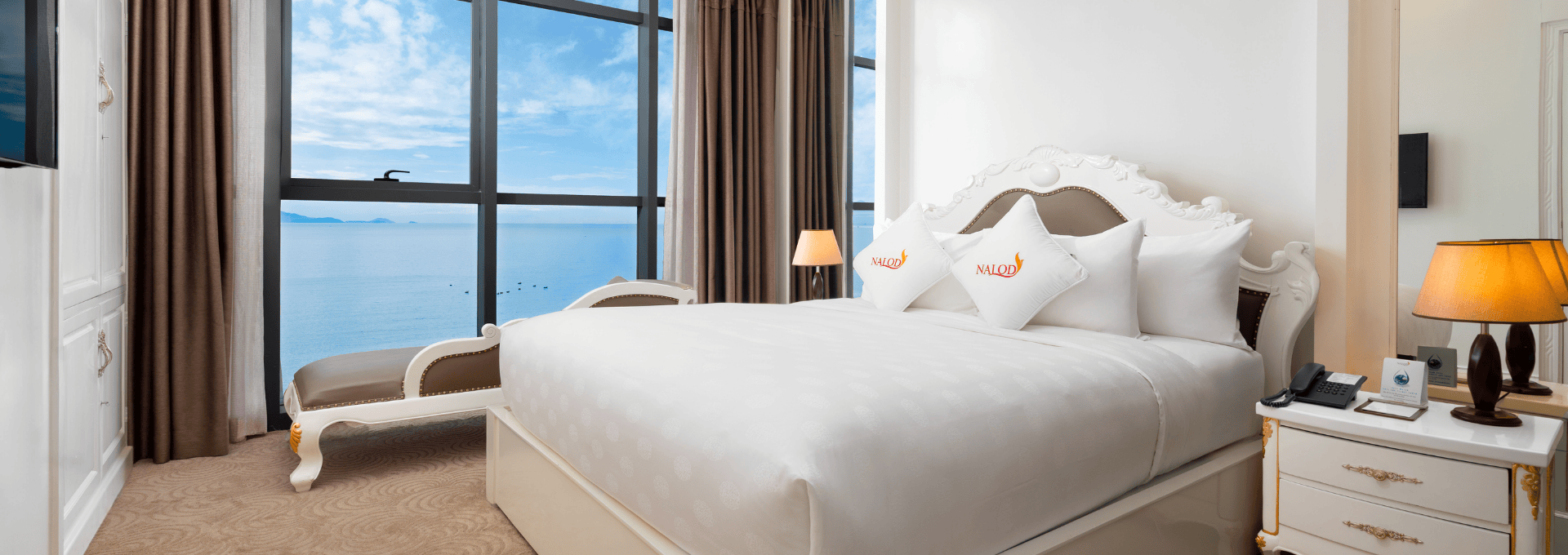 PRESIDENT SUITE