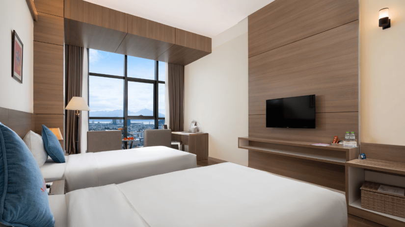 SUPERIOR CITY ROOM